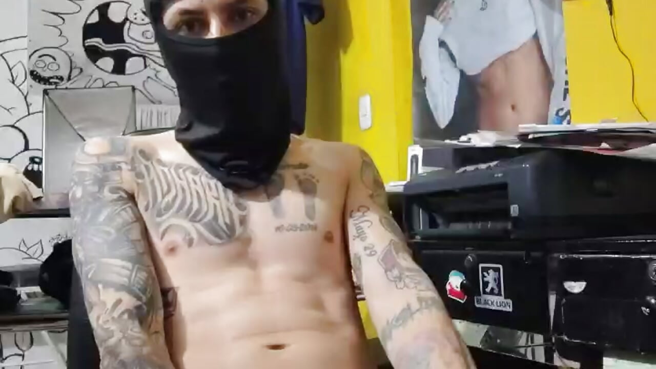 [19 Sep 22:08] Public Show - video by KingPereira cam model