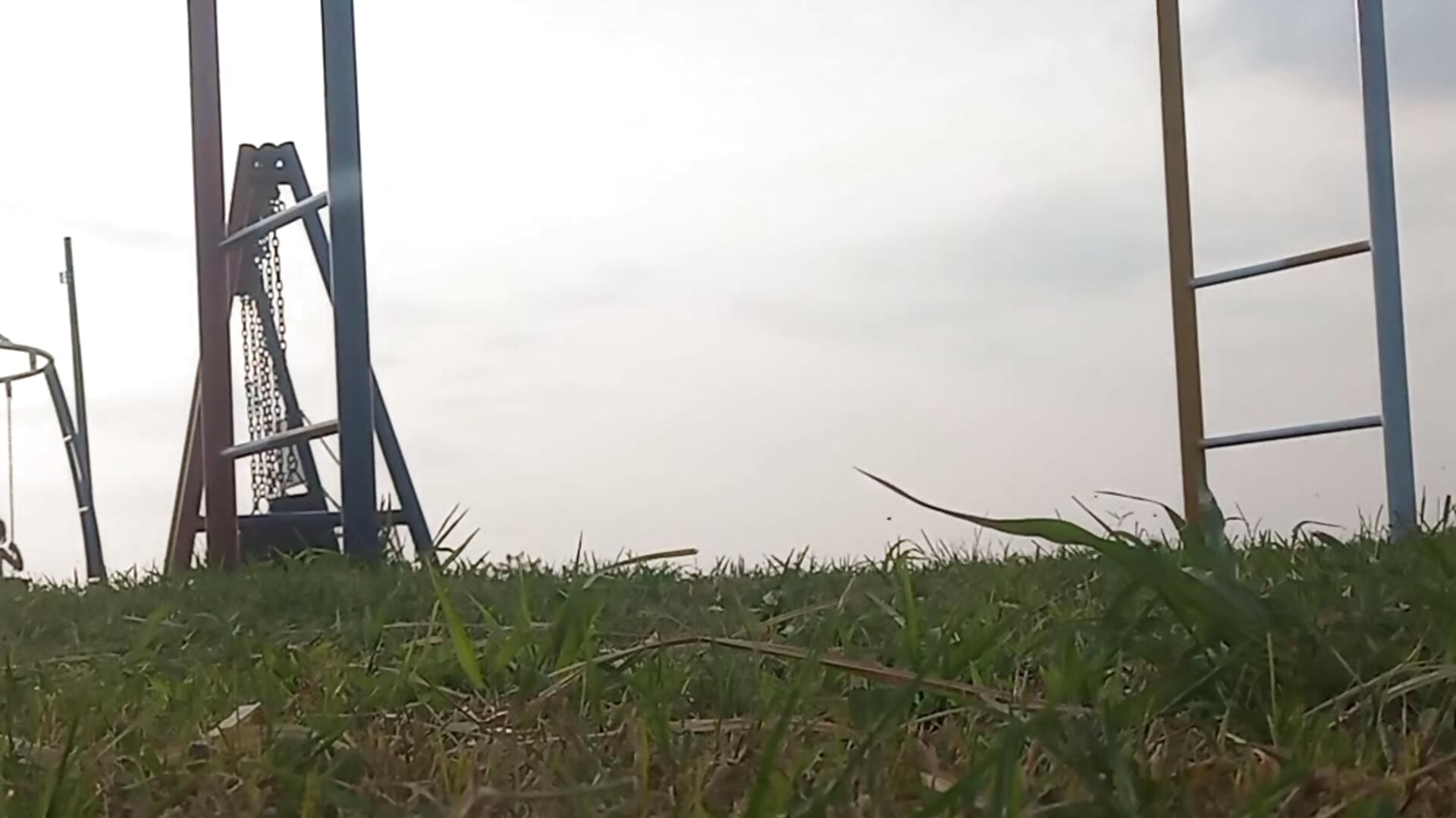 A LITTLE PARKOUR🏃 - video di kervs_id modella di cam