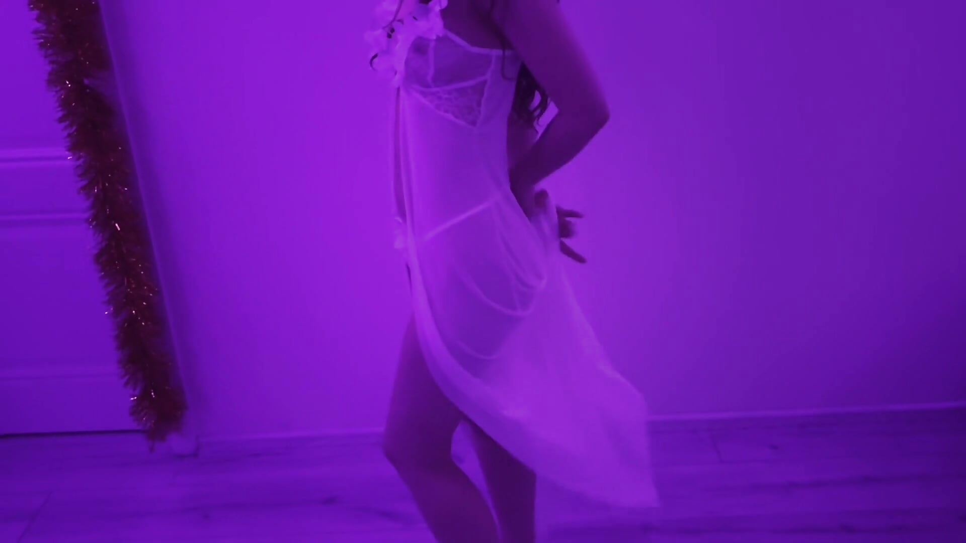💜✨Soft smile, dangerous moves 😇✨ — filmik T1ffanyL, modela(-lki) na kamerkach
