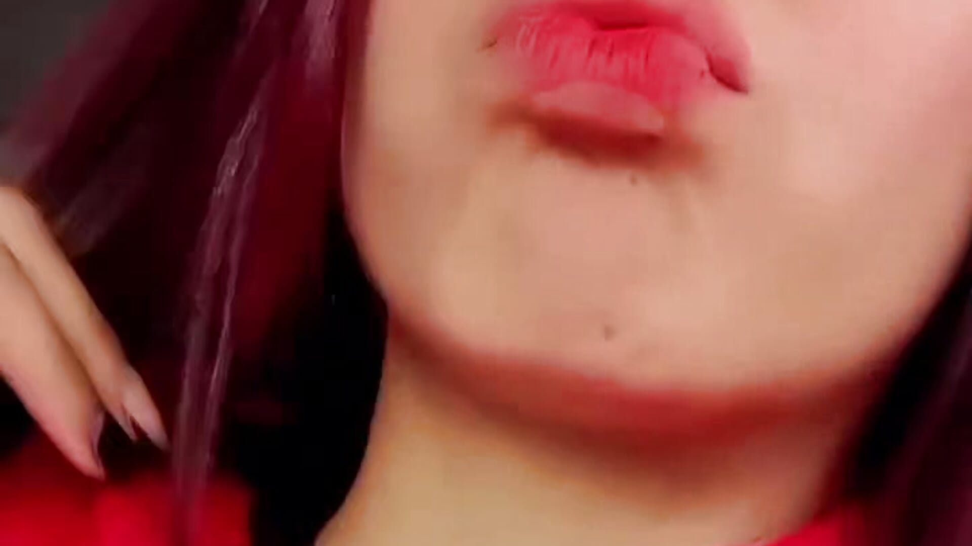 Kisses 💋 - video by GraceAlexa22 cam model