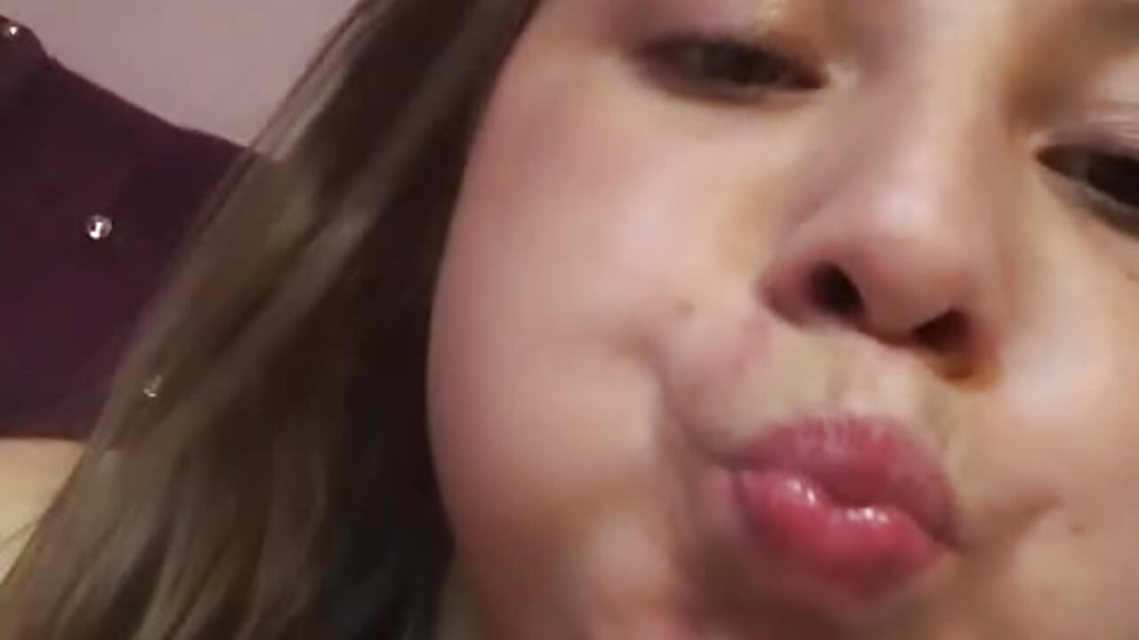 On a boring day there make a good face - video by DafneNicole cam model