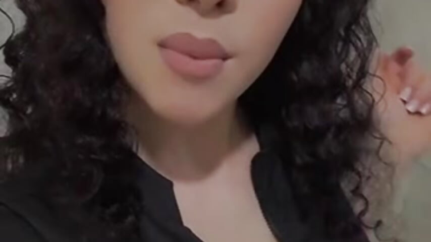 >.< - video by MargyClingingsmith cam model