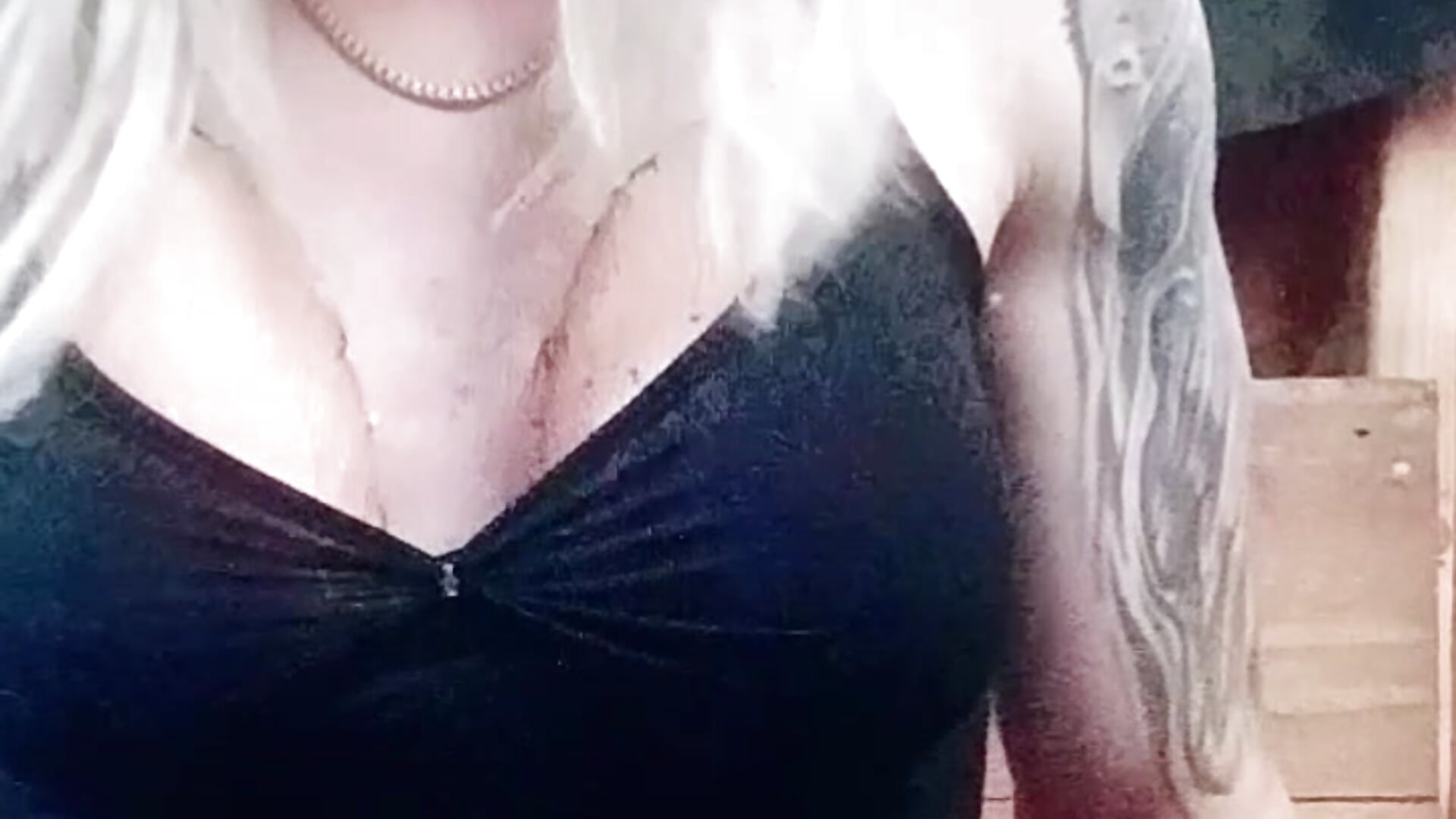She's hott af! - video by SexyHaileyxoxo cam model