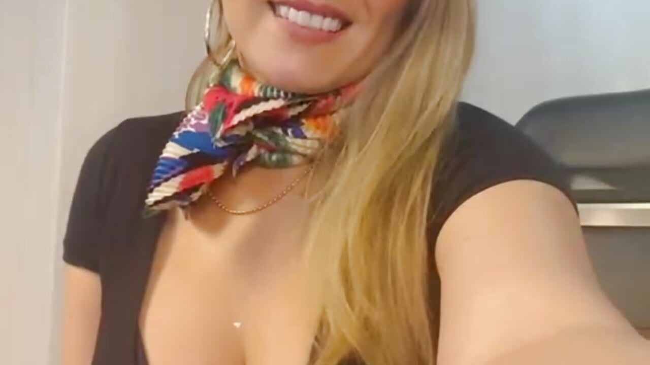 only me - video by pamelaQenn2 cam model