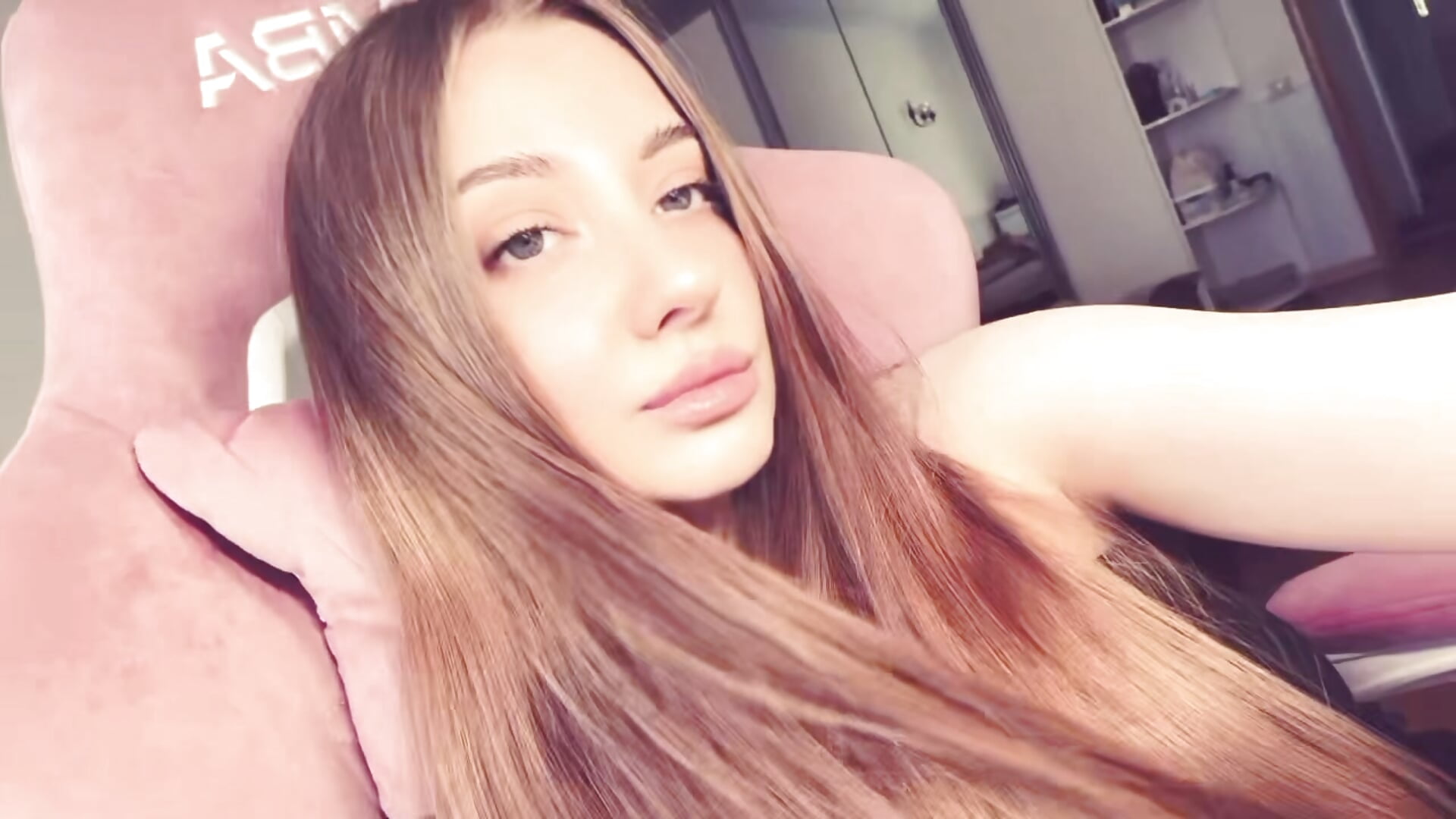 For my beautiful fans 💗 - video by emilurrre cam model