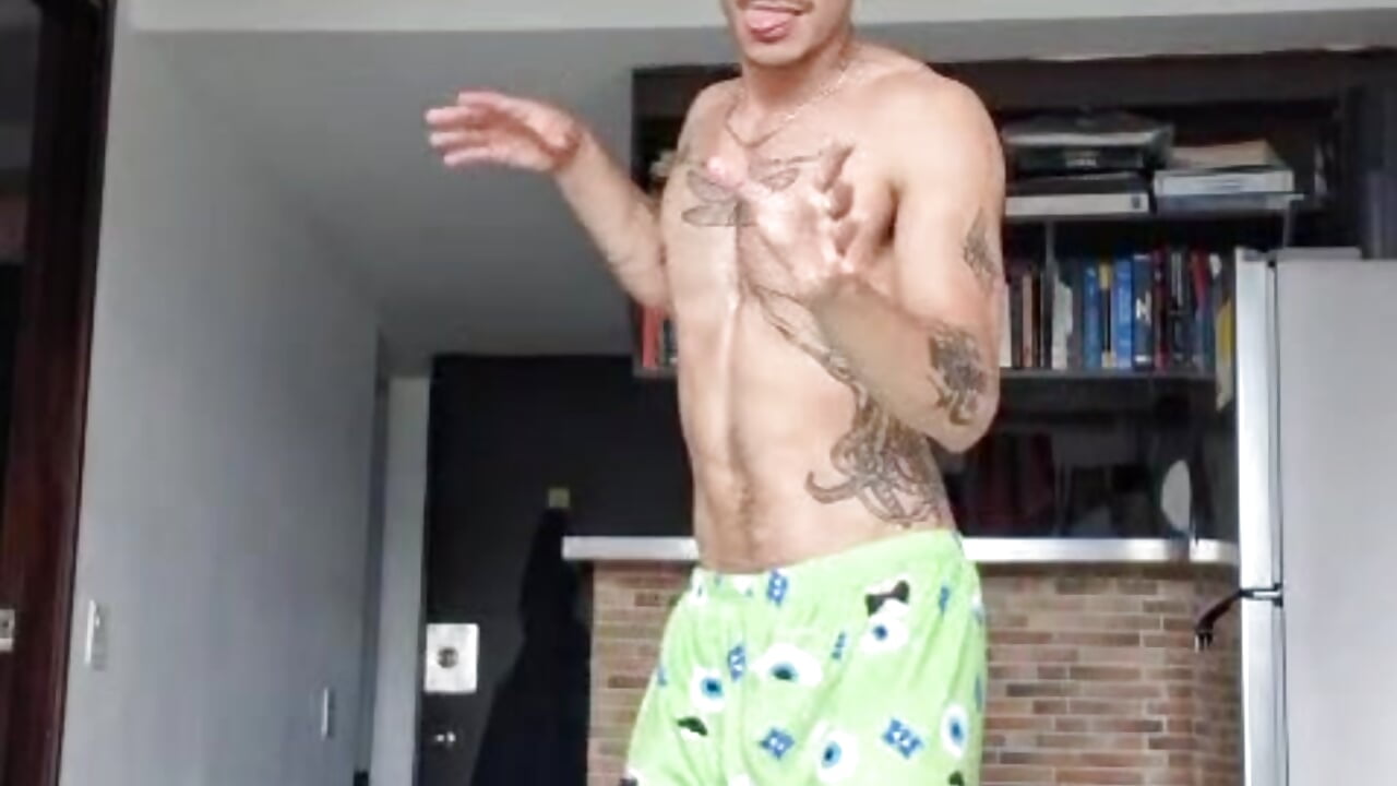 Dance in house - فيديو من Jared_Cole موديل الكام