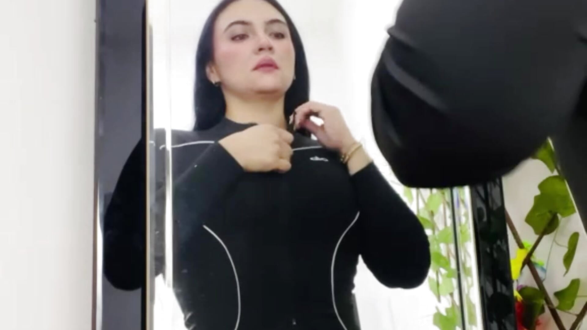 😏Shhh – video od webkamerové modelky Lunna_Ferrer