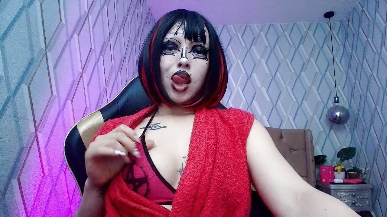 Come closer - video của người mẫu cam JeannMarie