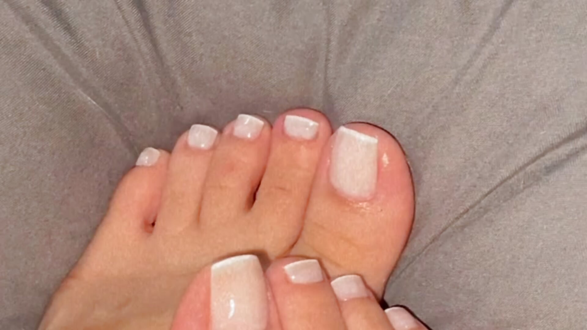 Mmm feet👅 - vídeo de la modelo de cam Moon__kittyy