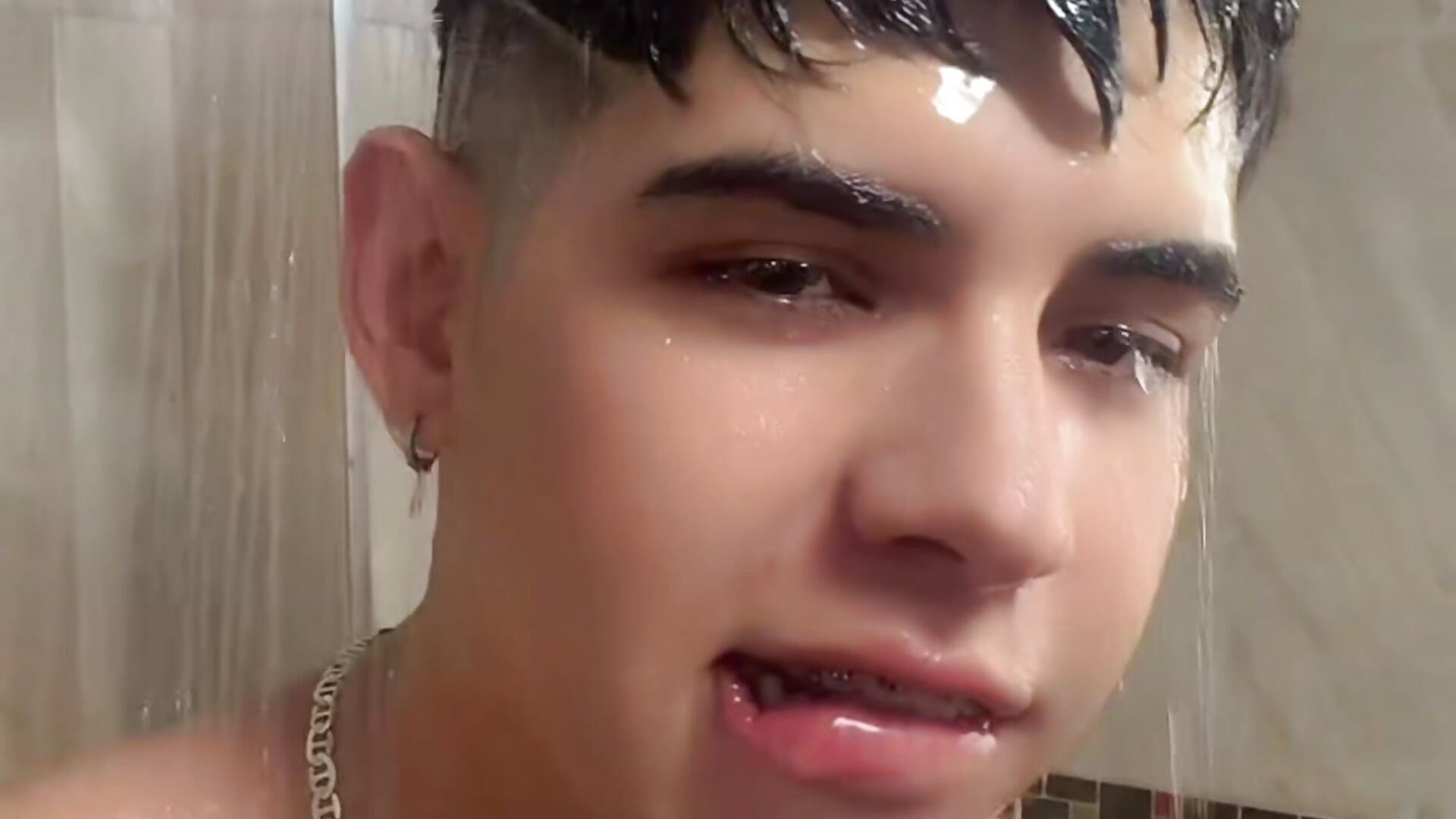 Johan_fire – popularni video modela na kameri 456