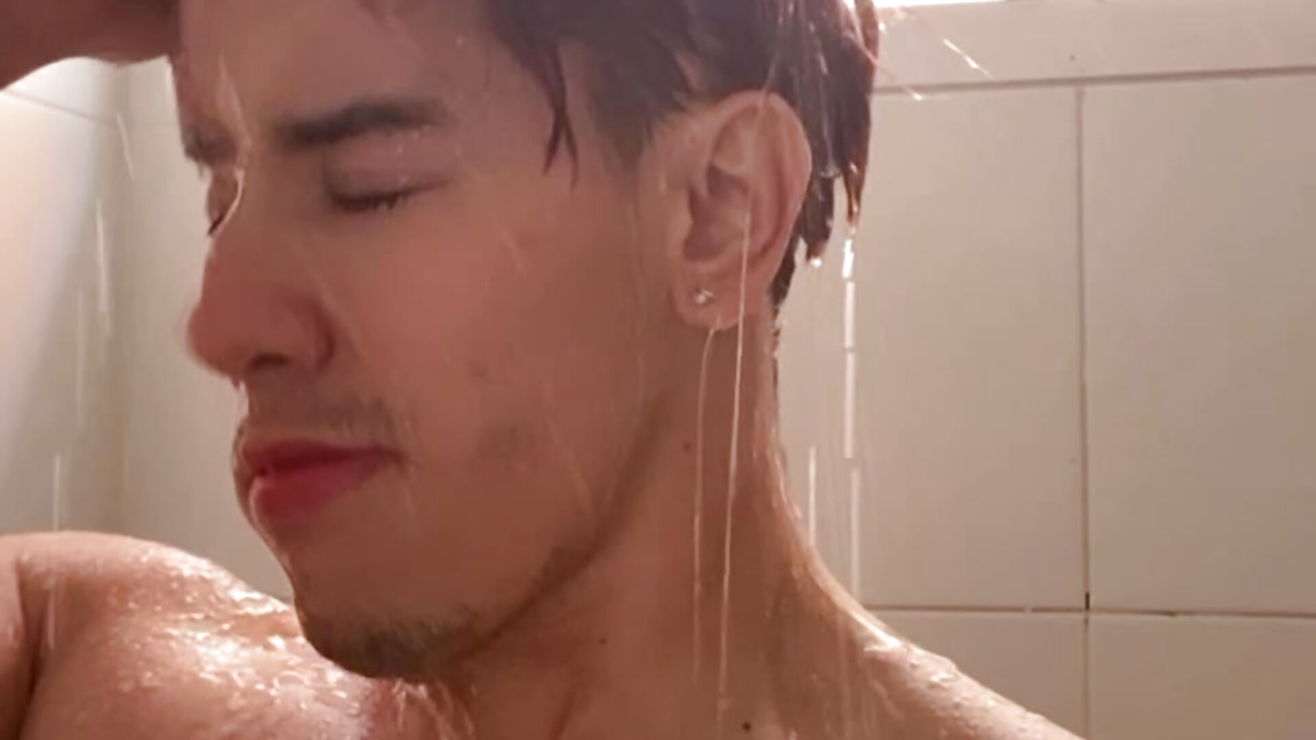 Shower 🛁 - video van Maxcopper12 cam-model