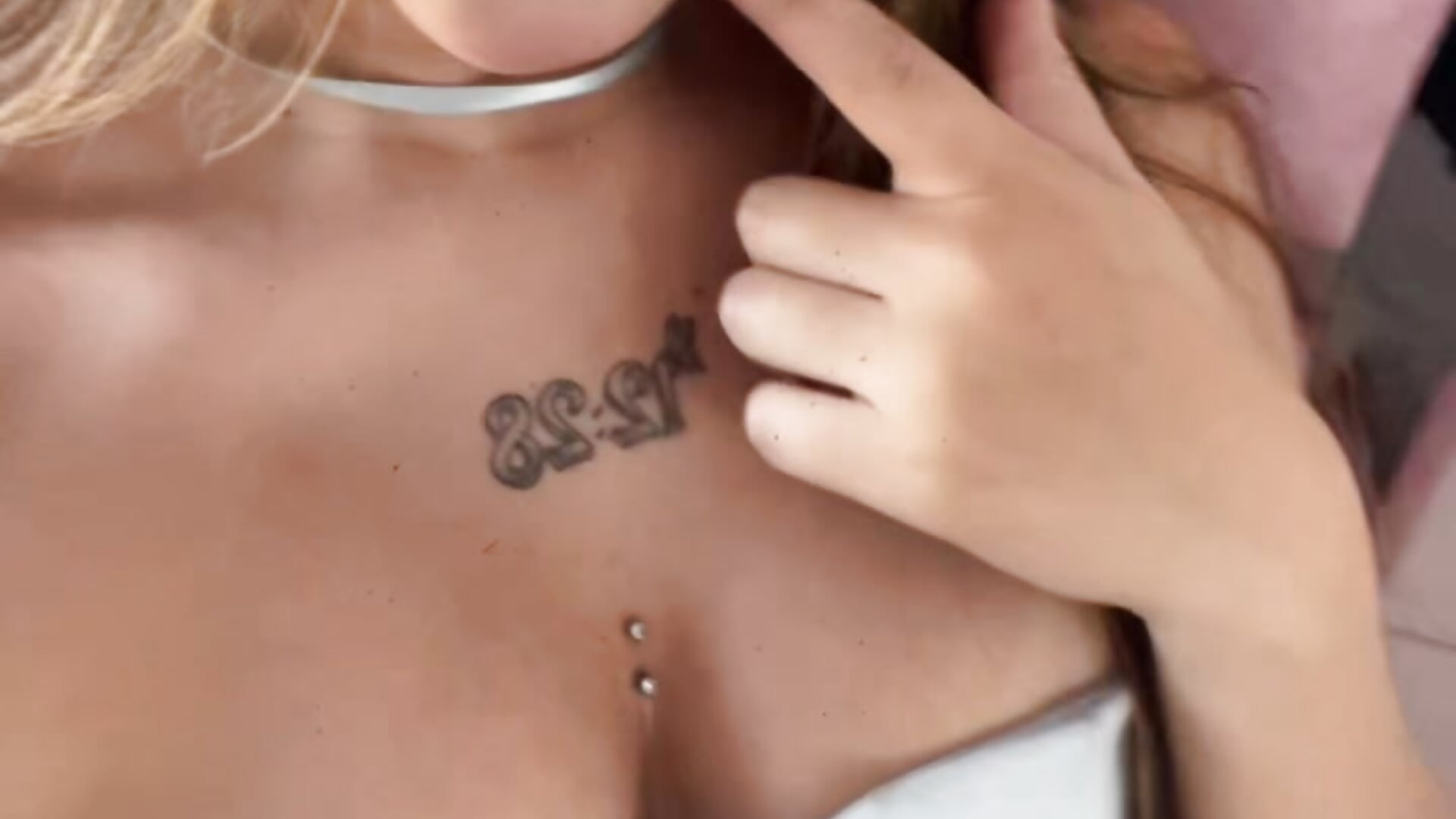 i love the color blue – video od webkamerové modelky isaa__doll