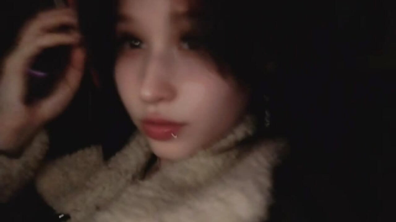 hehehe (⌒‿⌒) - video by ViviHooser cam model