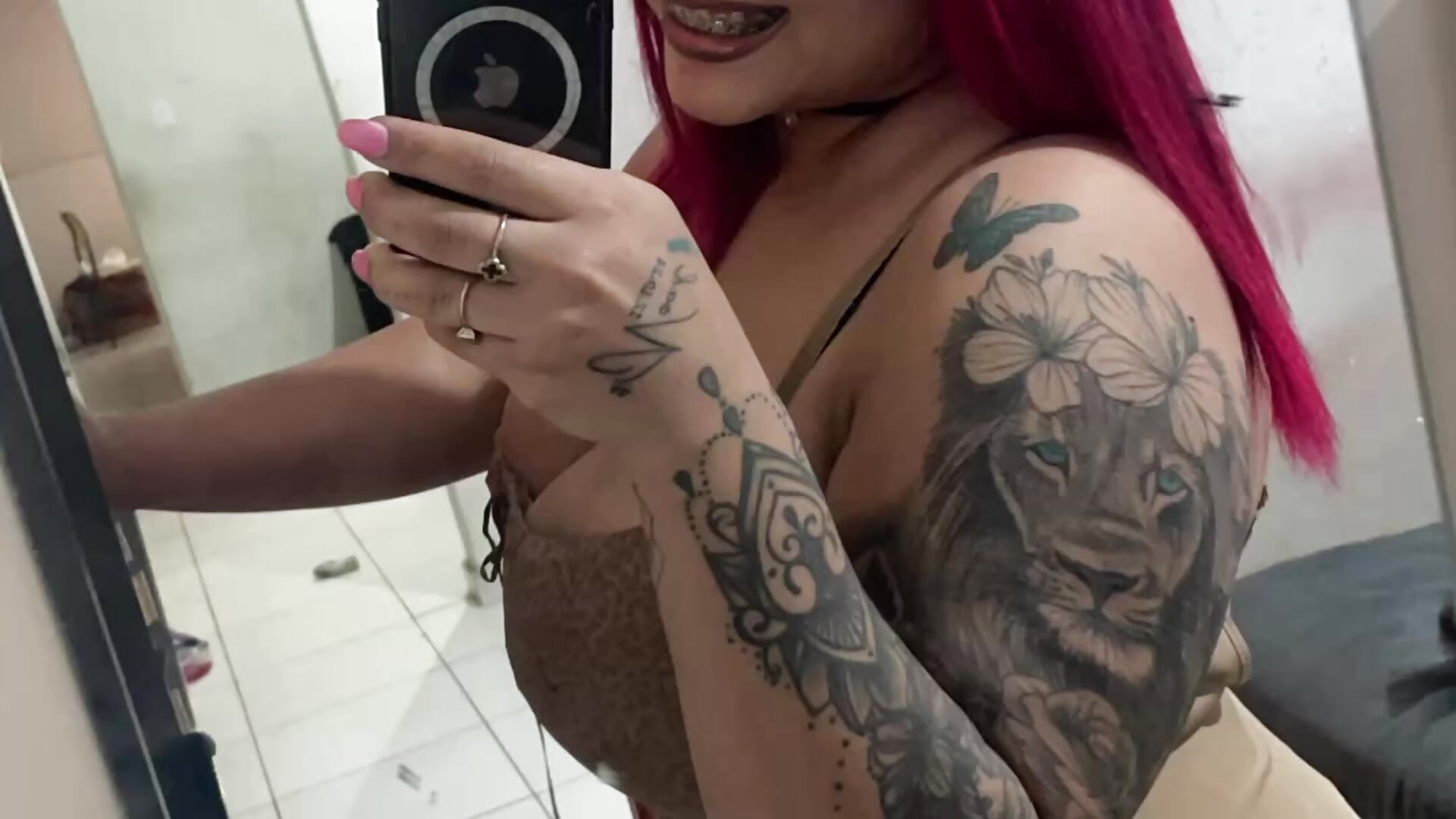 Ruiva de corpo todo 😍 - video by giih_sales03 cam model
