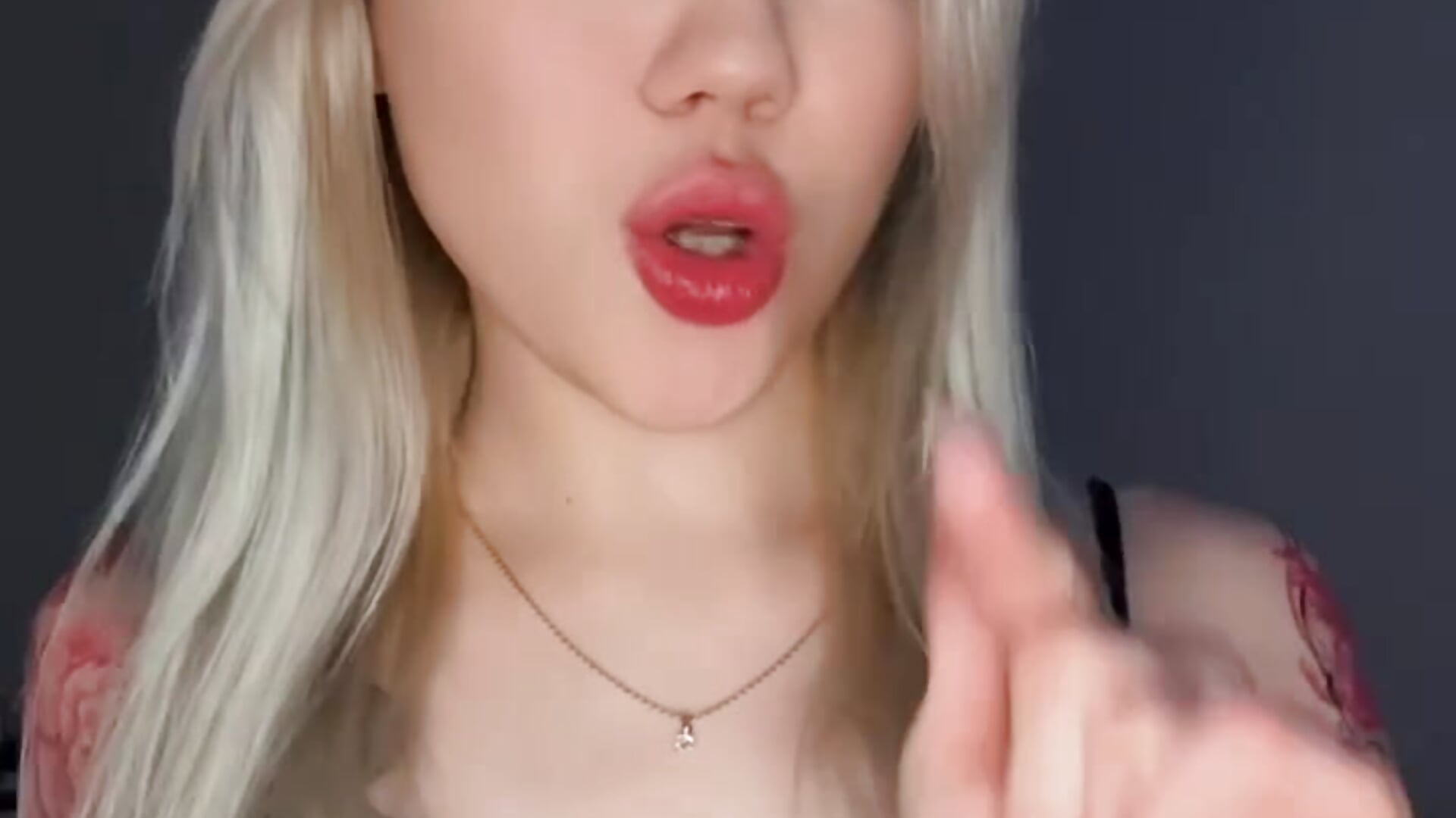 just me) – video af ElseMartes cam-model