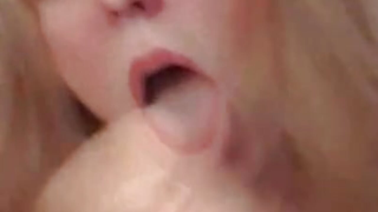 like my toy ? - video by Emiliexx_x cam model