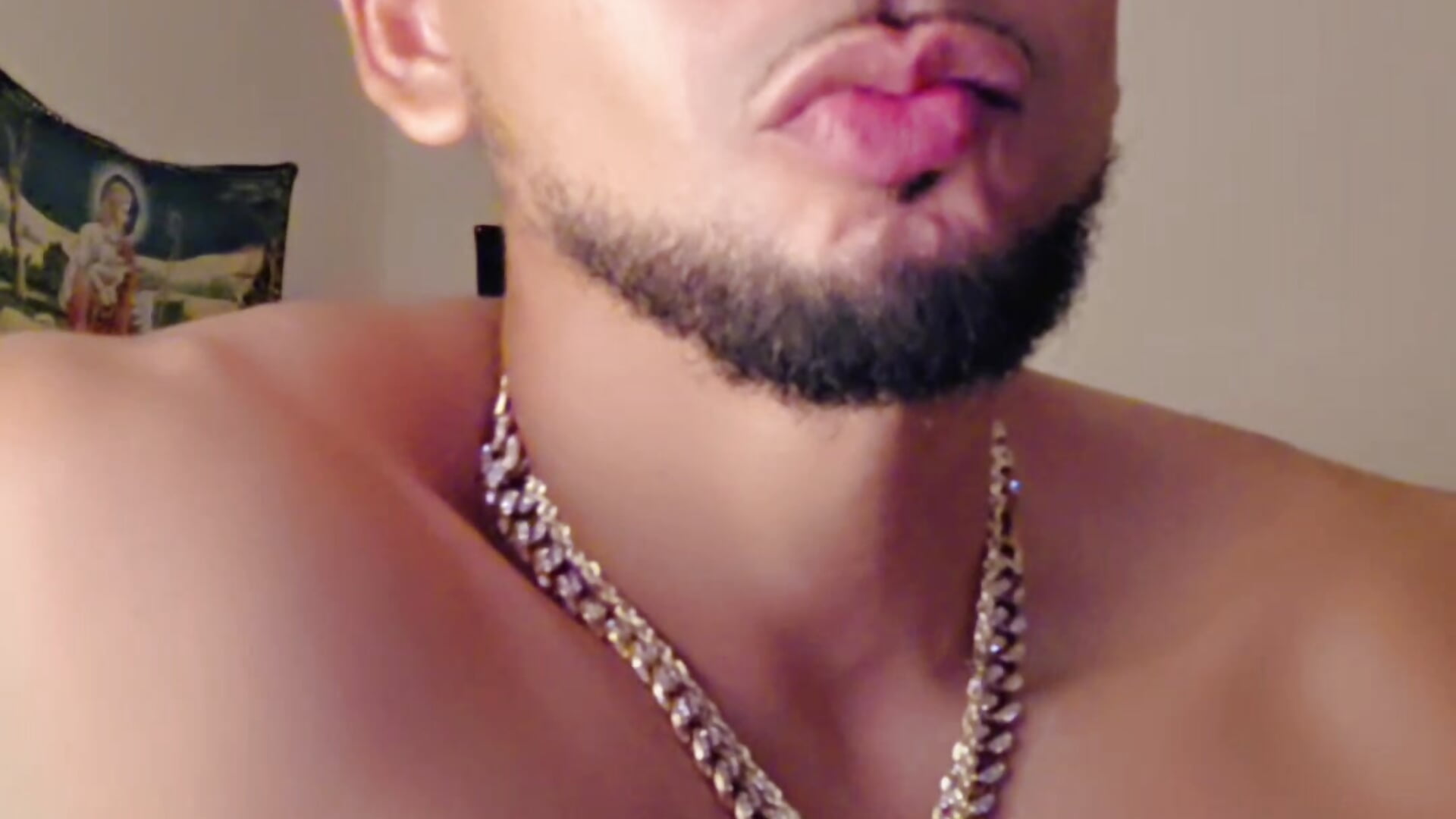 11104 - video by BigBlackMagicStic cam model