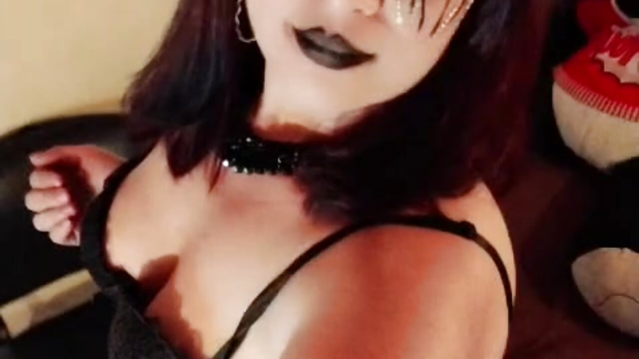 Sexy and spooky🎃－カメラキャストのMilaxStarの動画