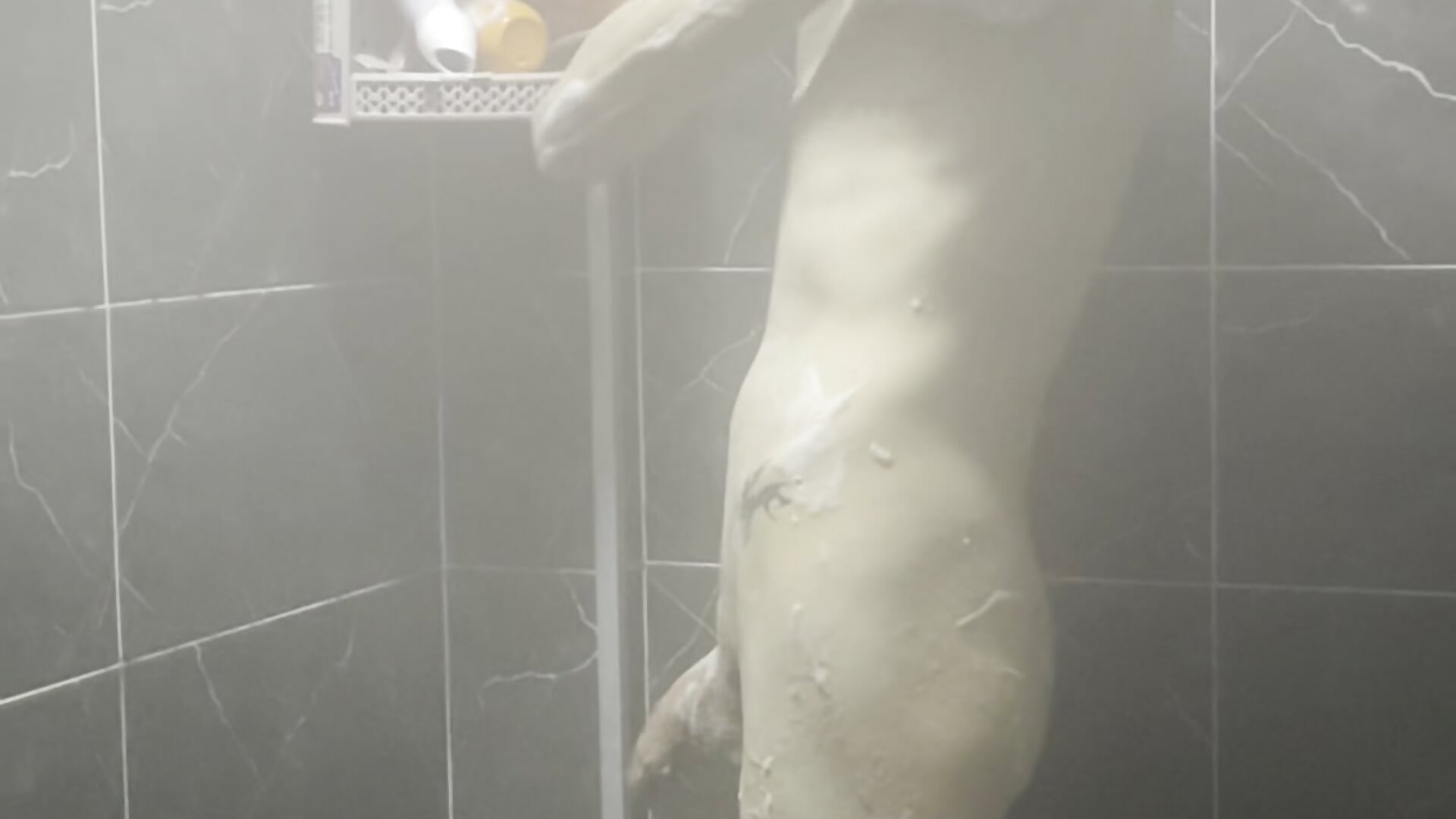 Danny is taking shower💦😍 - Video von TwinkssNextDoor Cam-Model