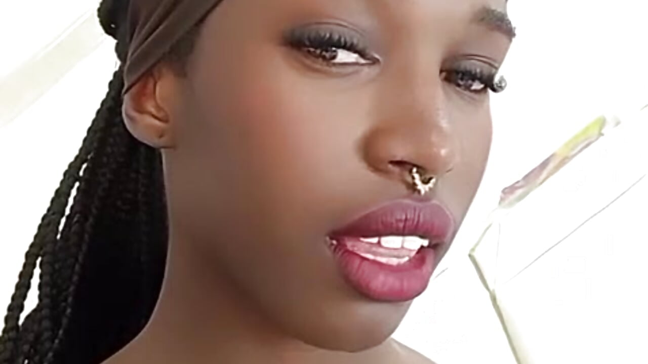 Look at my lips, my love - video by karol_lopez_ cam model