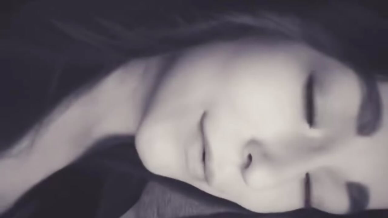 lipsing 2 - video by TaIliedGuest cam model