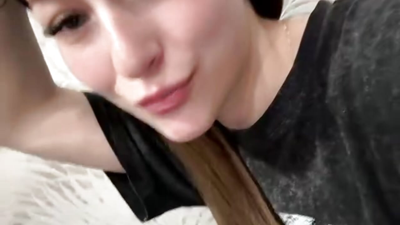lippsing 1 - video by TaIliedGuest cam model
