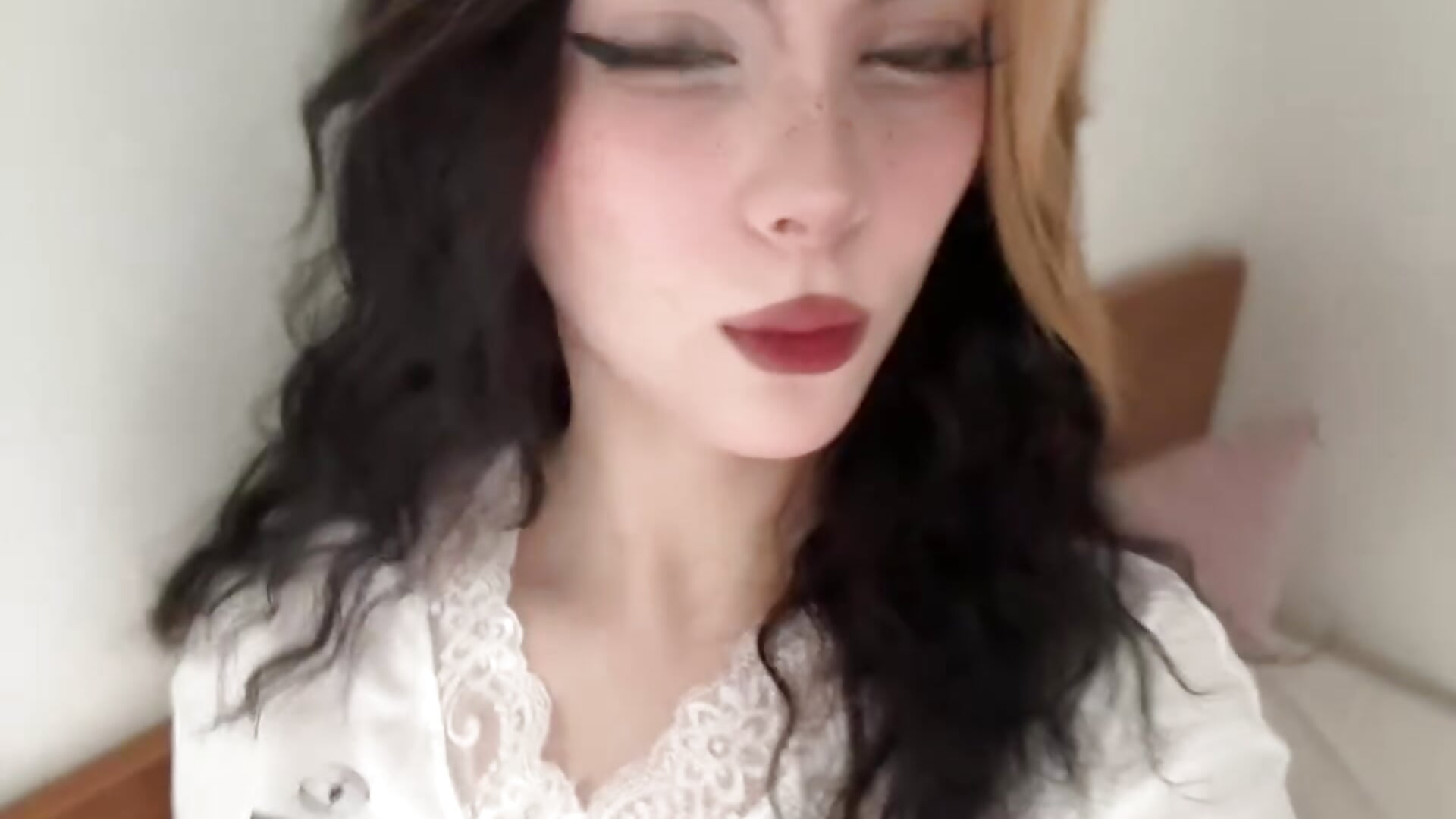🥞🥞🥞 - video di ForDearse modella di cam
