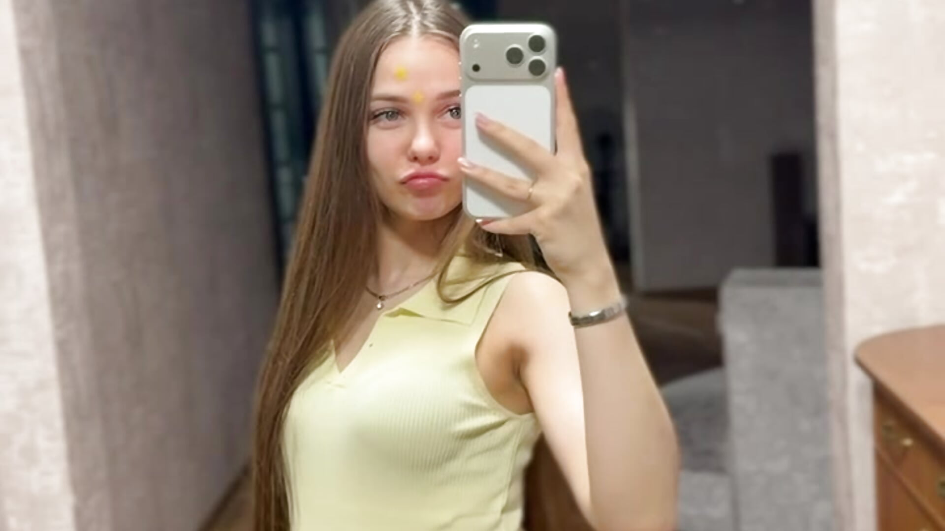 End Of October <3 — filmik PearleKalmen, modela(-lki) na kamerkach