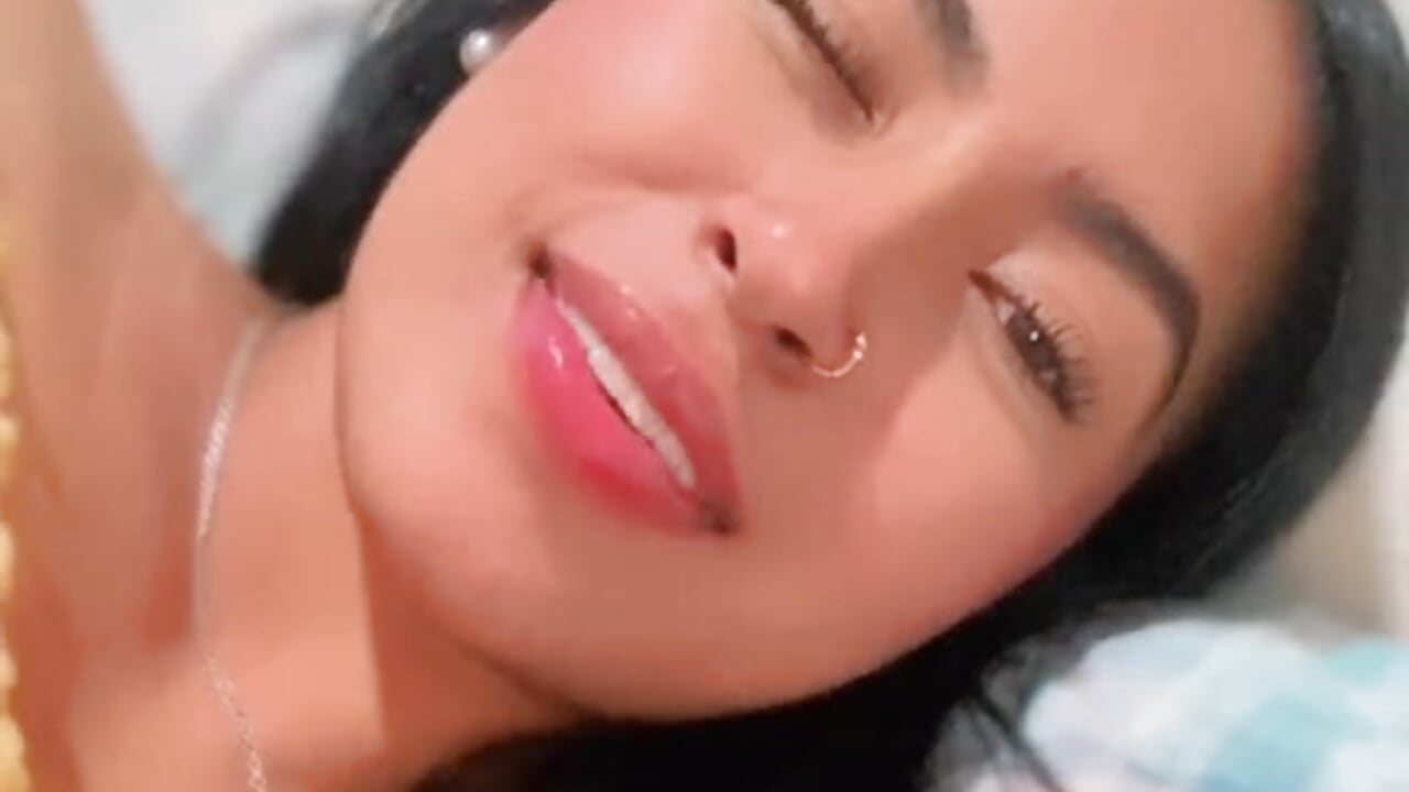 Me 🌸 - video by lia_x_a cam model