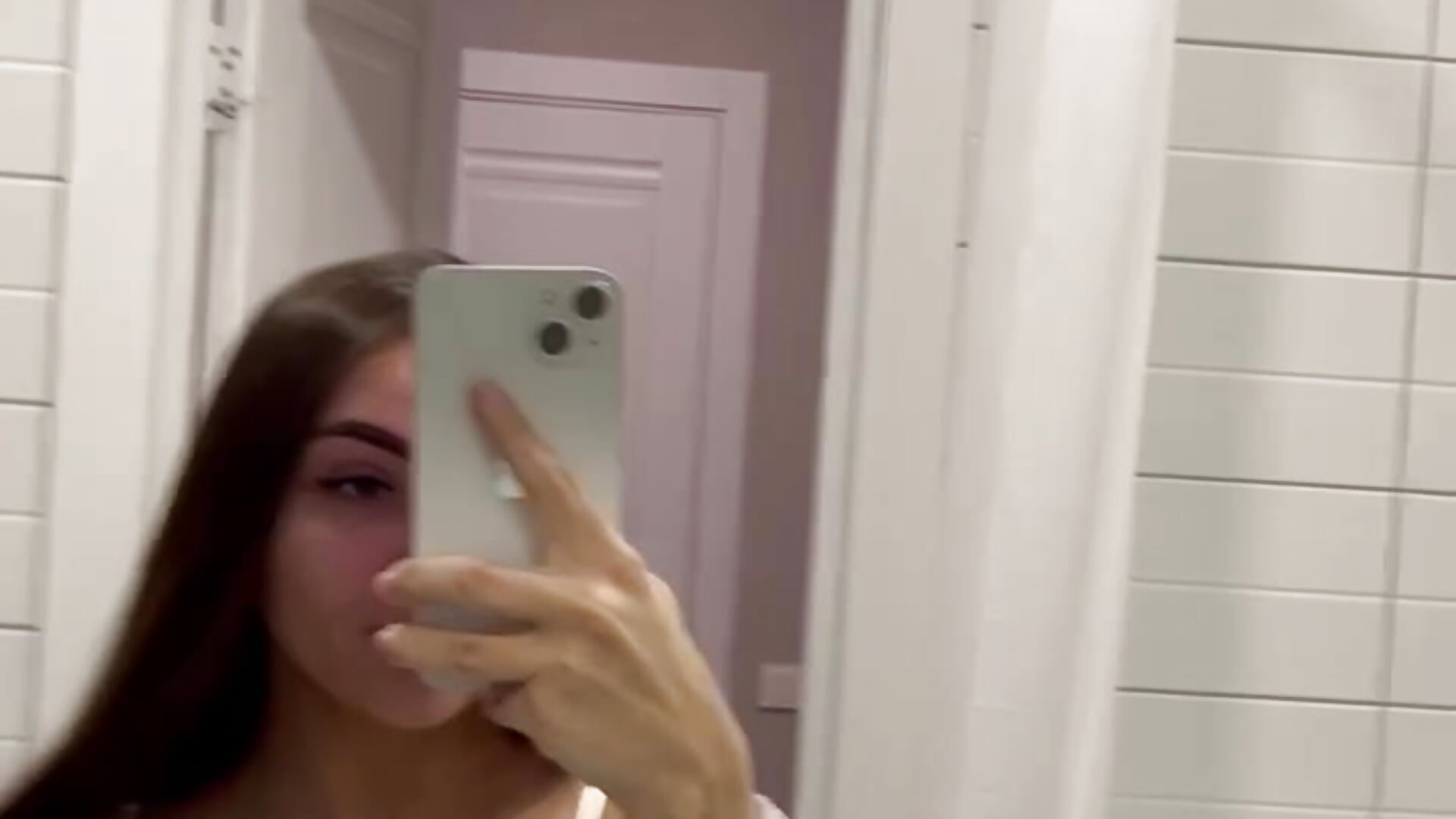 This is me in the mirror :) - clip cu elis_secret model videochat