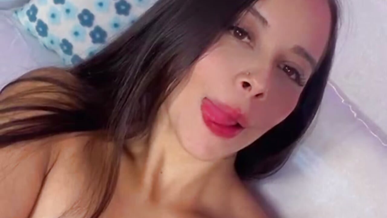 sexy girl🔥－カメラキャストのIsabella_Coopperの動画