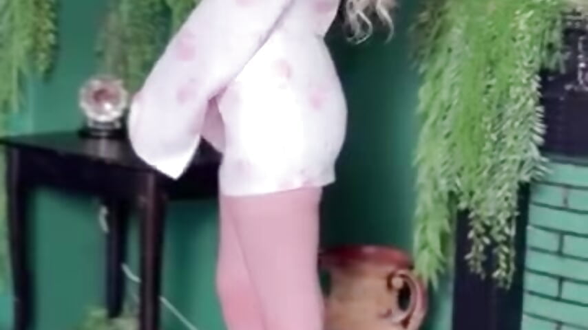 princess - video by Dea_Stella cam model