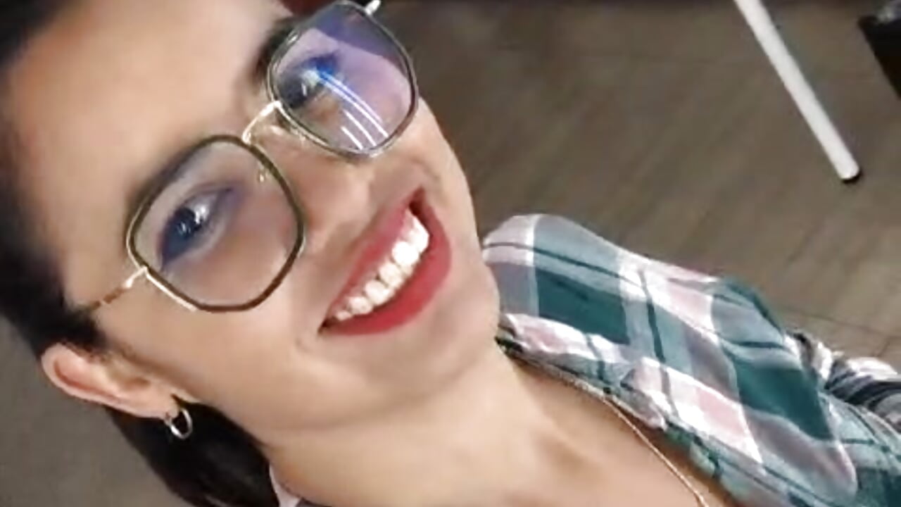 More of me – video af Violet_Lex
