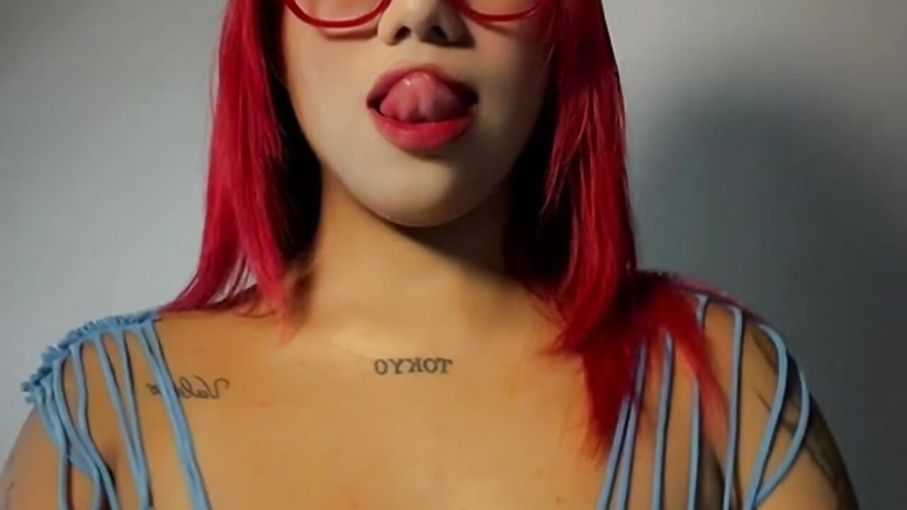I can jump on you - video by PrettyKittyAGT cam model