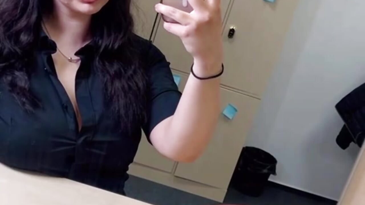 kiss you – video af CrissyCharm cam-model