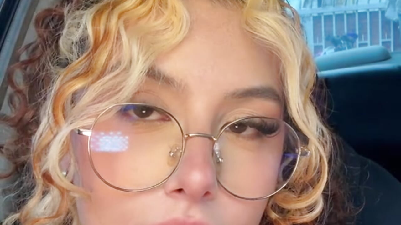 🥰 - video by Joyce-fire cam model