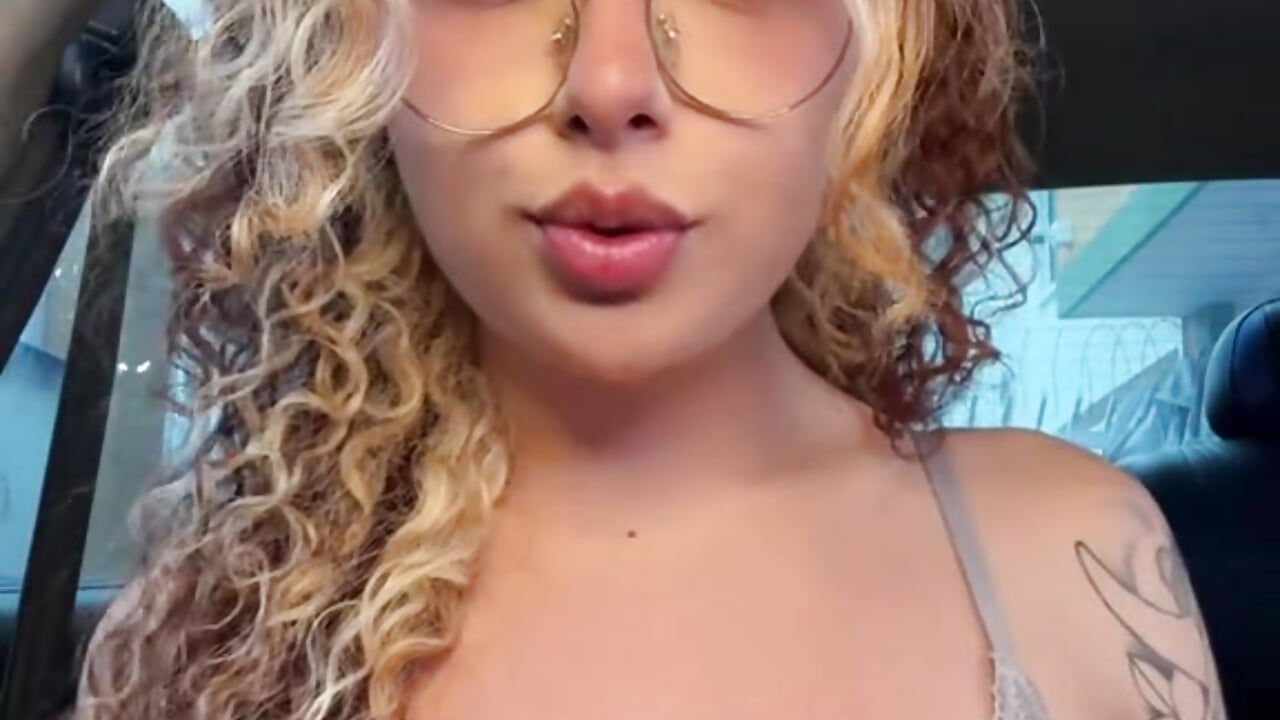 💛💛 - video by Joyce-fire cam model