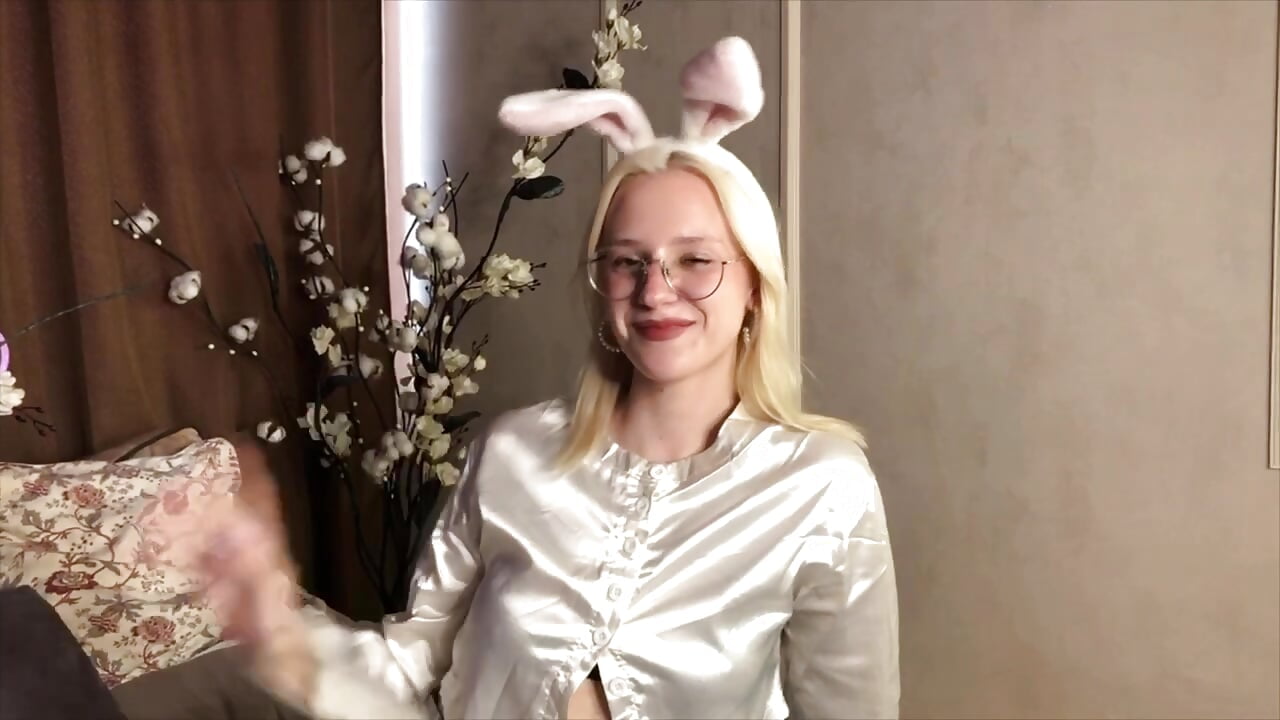 Your sexy bunny 🐰🥵 - video van Angel_Tessa cam-model