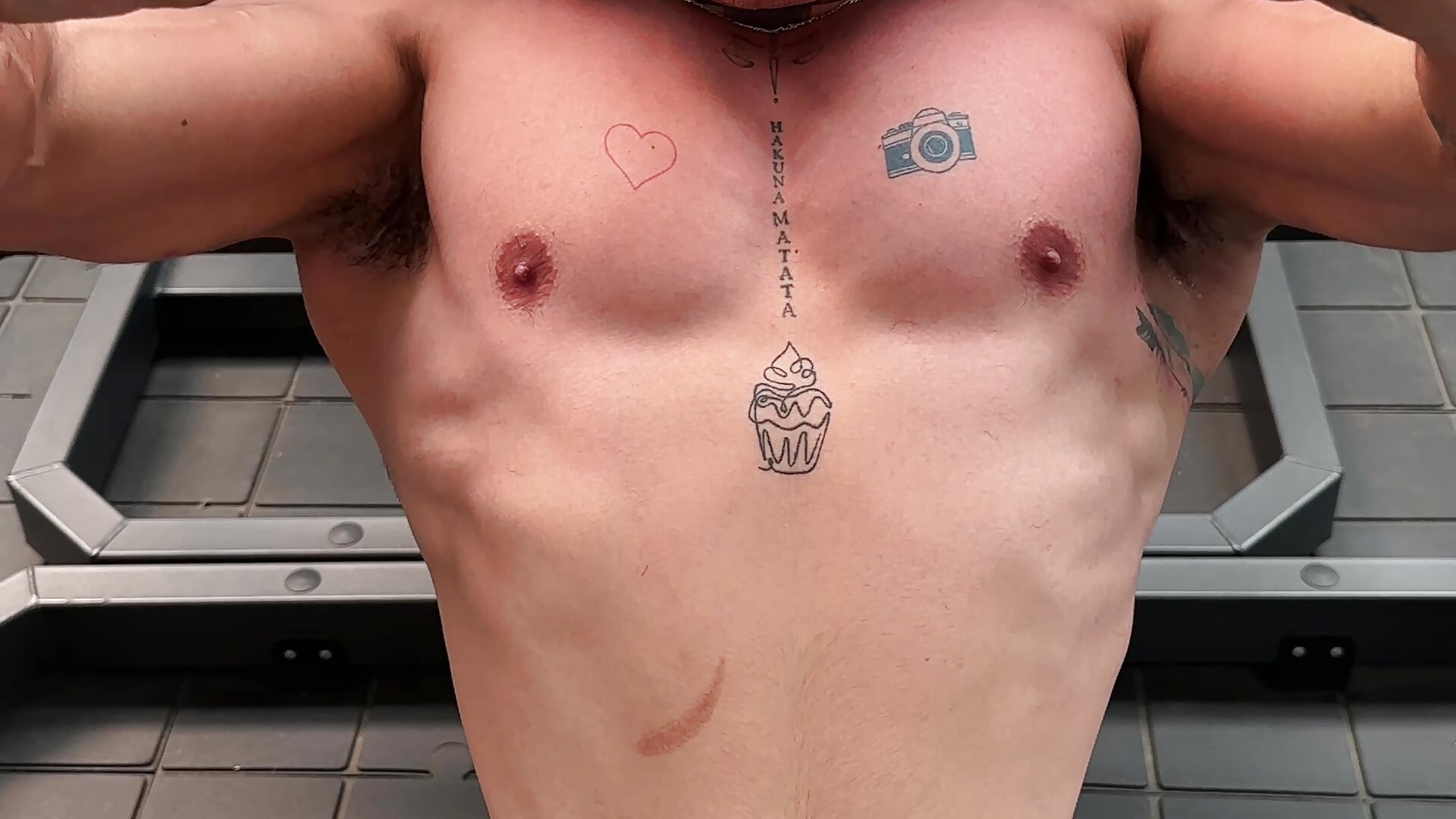 chest - video by Simon_cortes cam model