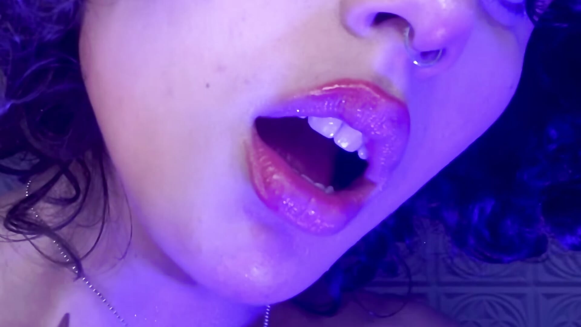 suck fingers – video af Naragh cam-model