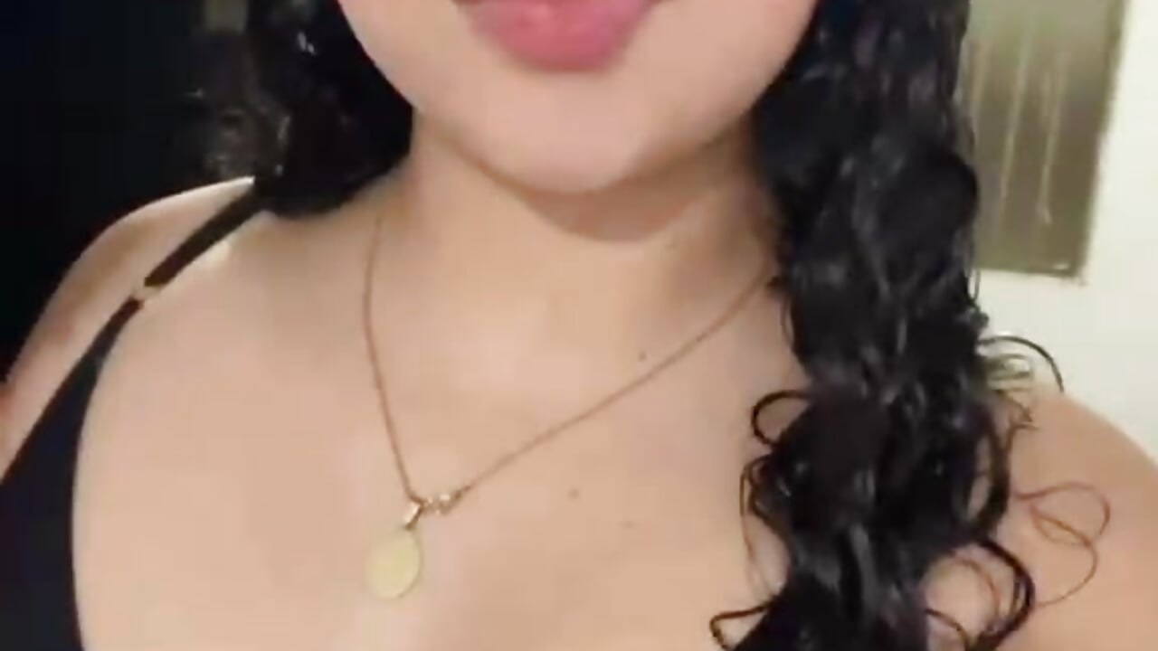 WhatsApp Video 2026-06-03 at 3,22,45 PM - clip cu estrella_fiery model videochat