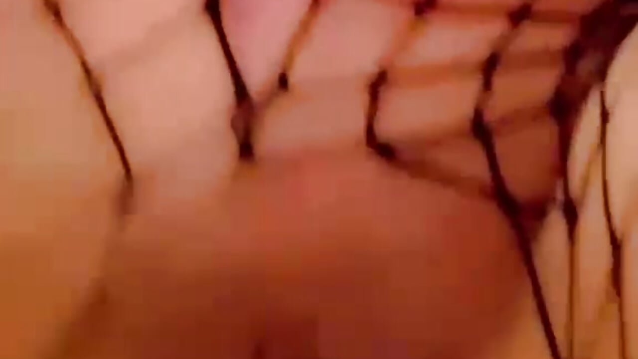 I'm so wet and hot💦 - video by Moonseduction cam model