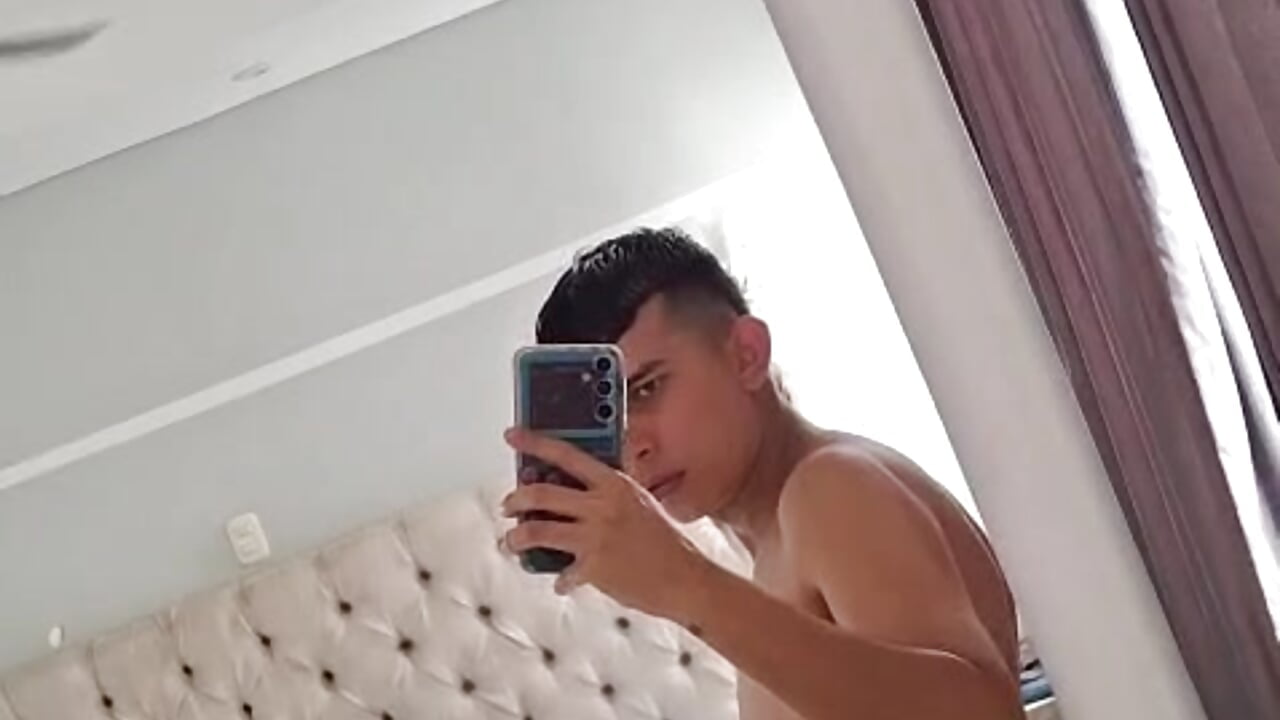 sexy - video by jhonier_23hot cam model