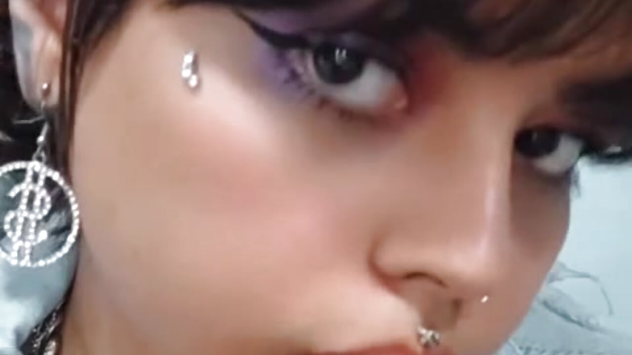 <3 – video modela na kameri Marlbolo_Rojo01