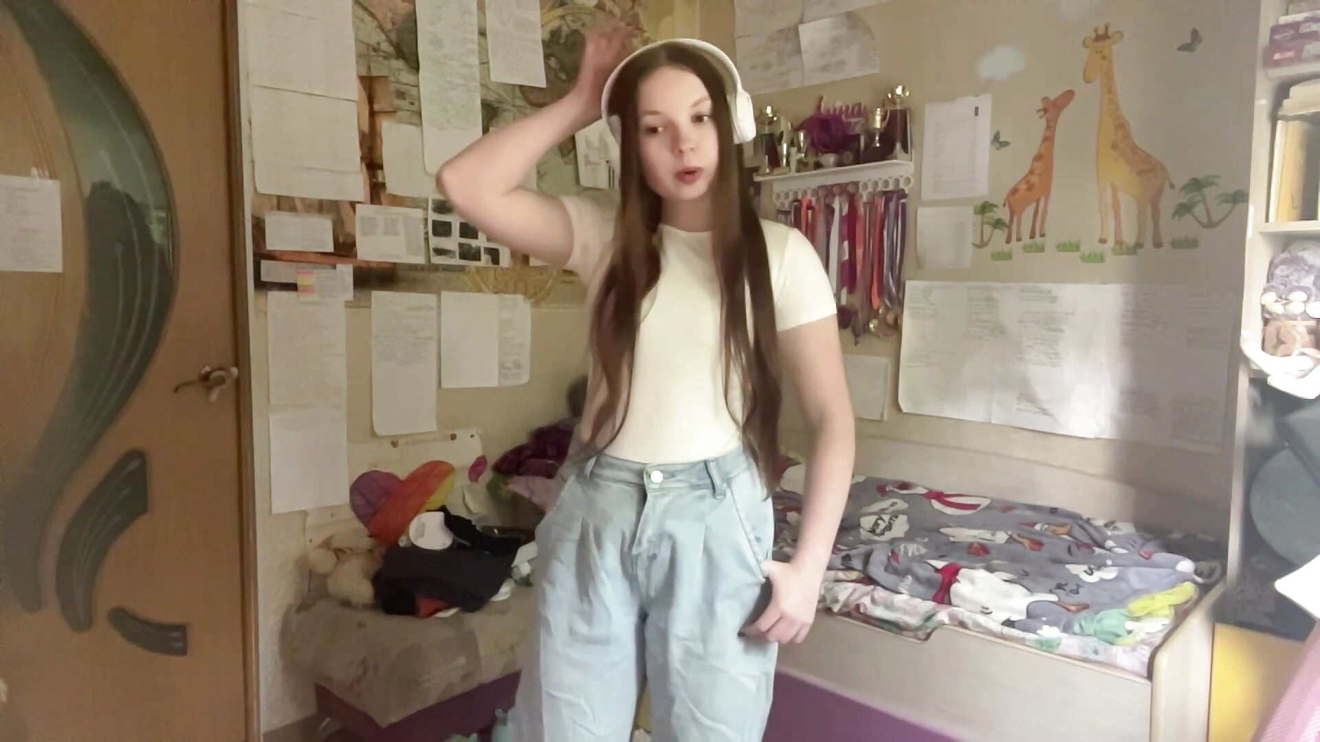 my body tour - clip cu Aileyn model videochat
