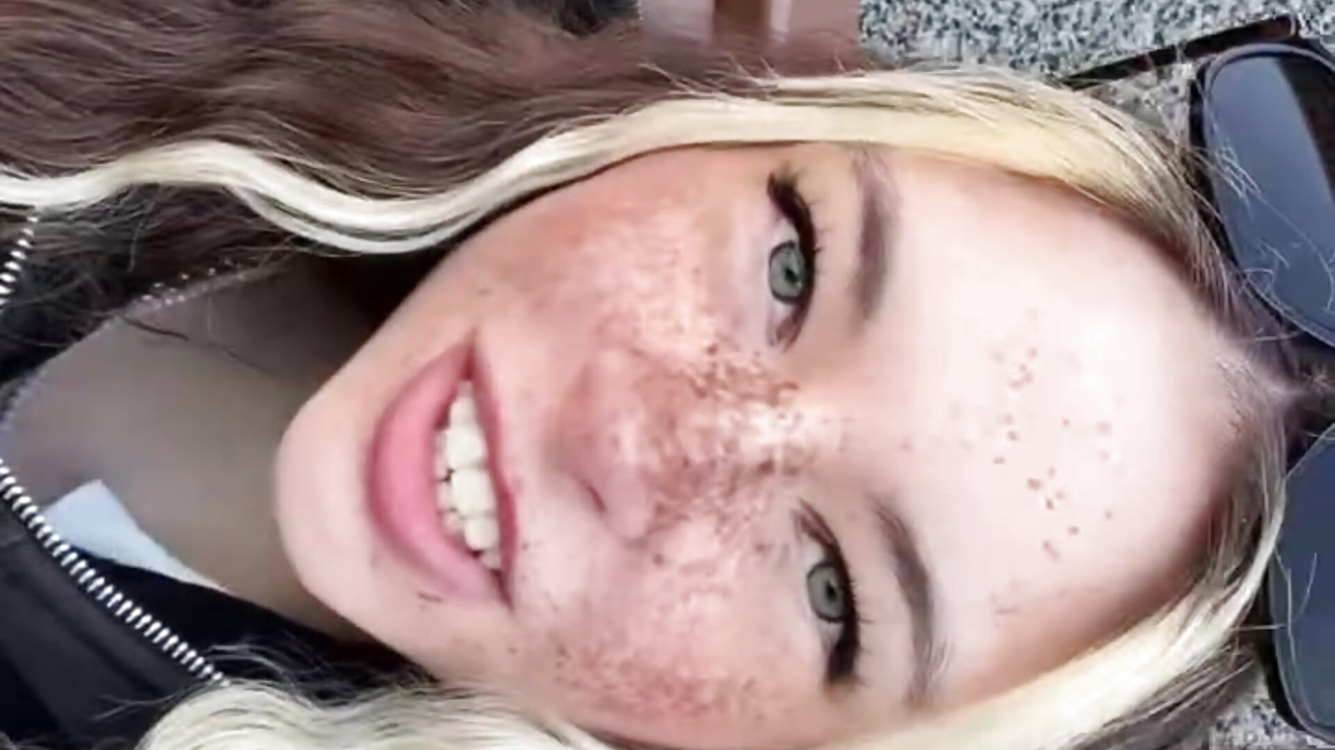 heehe♥ - video by lia_dream_ cam model