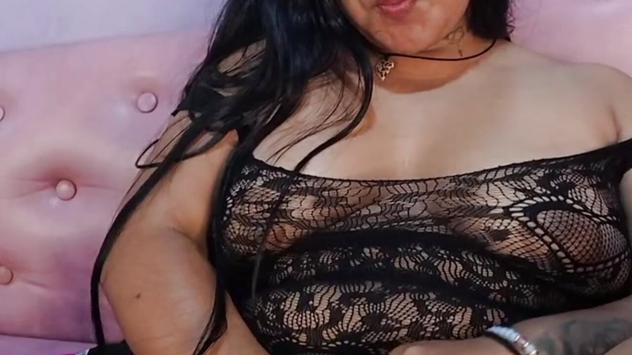 Drool on the pussy - Amber_Herrera adlı kamera modelinin videosu