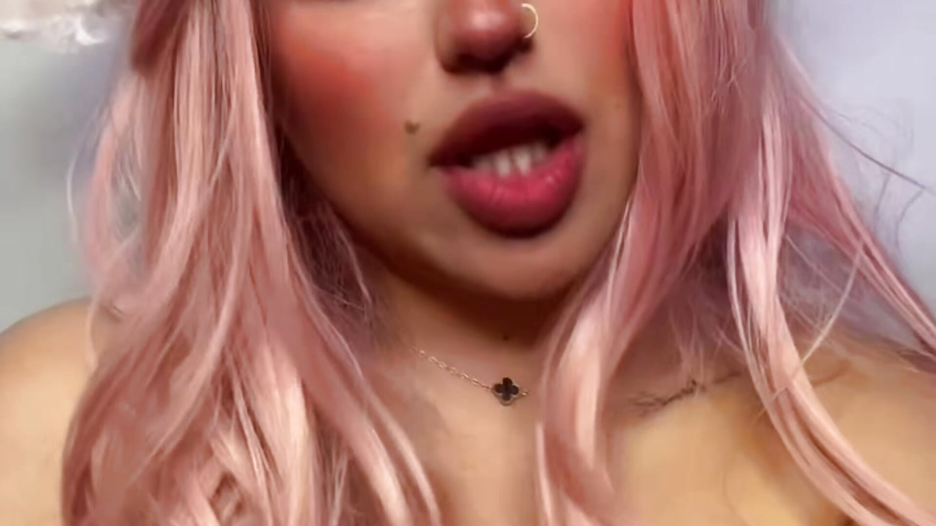 Pretty little lamb 💗🐑 - video oleh ginger_honey_ kamera model