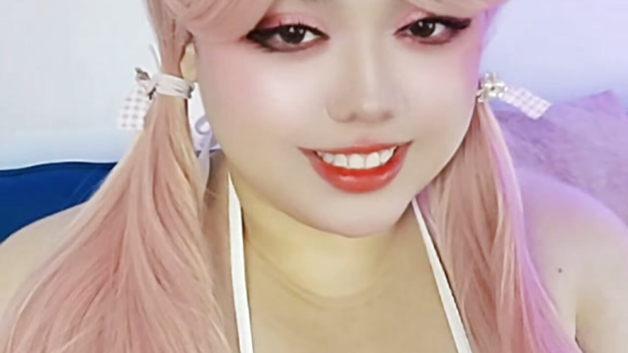 I'll be waiting for you in my room, love. ❤️‍🔥😍💋 - clip cu Mochi_Hime model videochat