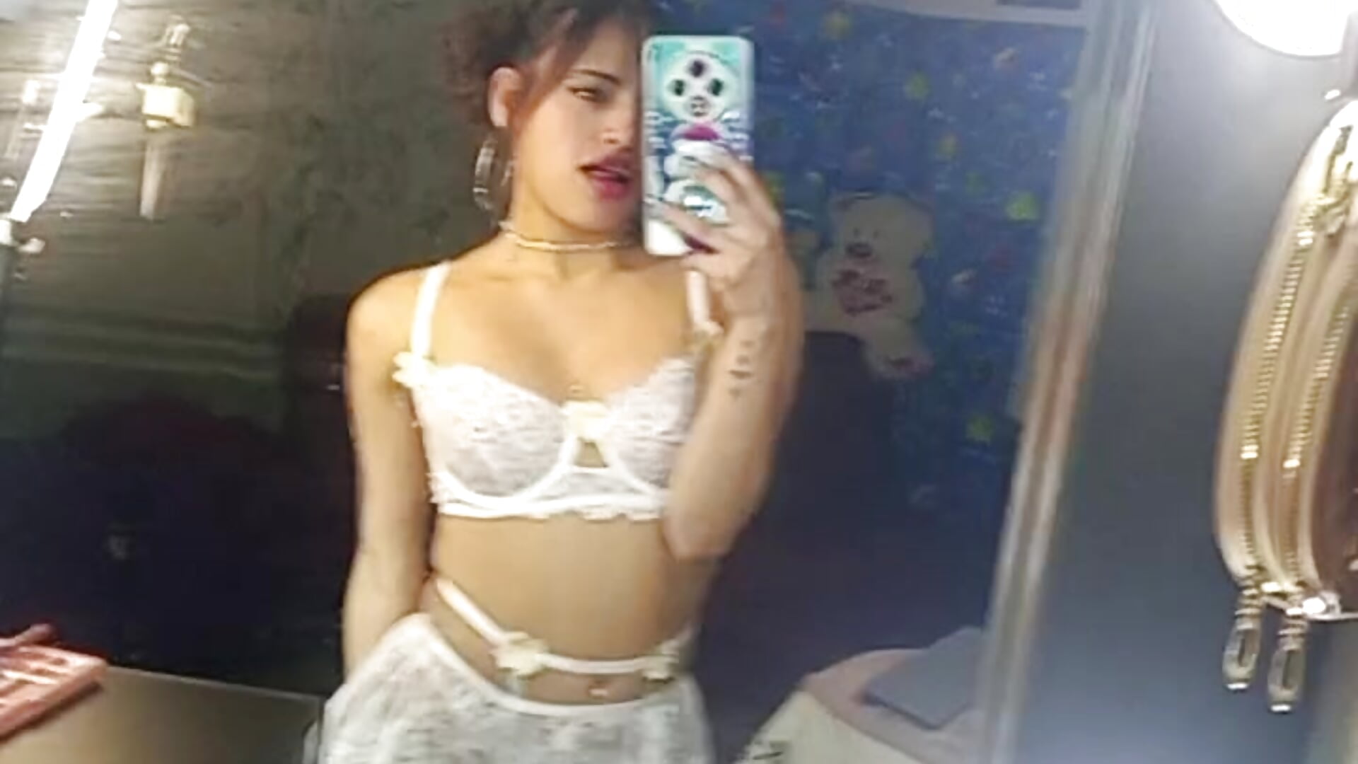 😊😚 - video by CaprichosaTierna cam model